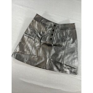 Divided leather mini skirt featuring a center button-front placket Sz 2